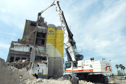 R980 Demolition